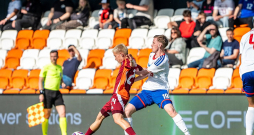 Kristaps Grabovskis Baltijas kausā pirmo reizi izgāja Latvijas izlases pamatsastāvā. Spēlētājs ar labu tehniku, bet pamatīgi jāpieliek spēks, lai varētu cerēt uz nokļūšanu labā čempionātā.