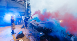 Rīgā aizvadīts "Holi" festivāls.