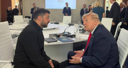 Volodimirs Zelenskis un Donalds Tramos G7 samitā. Volodimirs Zelenskis un Donalds Tramos G7 samitā.