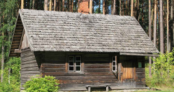 1936. gadā celtā divtelpu pirts no Grundzāles "Ilgupēm" Latvijas Brīvdabas muzejā.