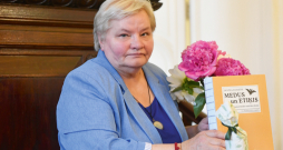 Literatūrzinātnieces Janīnas Kursītes monogrāfija iznākusi vairāk nekā 700 lappušu apjomā.