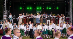 Lielākais Jāņu pasākums diasporā notika no 19. līdz 21. jūnijam Straumēnos, "Daugavas vanagu" fonda īpašumā Lielbritānijas vidienē.