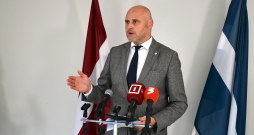 Ministru prezidents Andris Kulbergs. Ministru prezidents Andris Kulbergs.