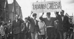 Streikotāju demonstrācija – "Pieprasām maizi!".
