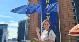 Raksta autore Briselē. 
