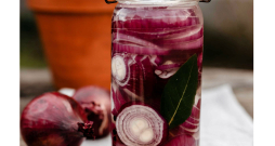 Fermentēti sīpoli. Fermentēti sīpoli.