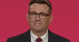 Lielbritānijas premjerministrs Endijs Bērnhems.