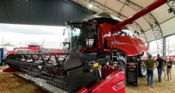 'Case Axial-Flow 160 Automation' kombains.