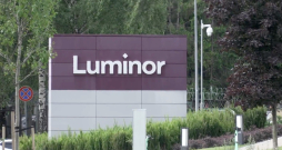 “Luminor”.