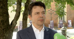 Edvīns Šņore, Iekšlietu ministrijas parlamentārais sekretārs.