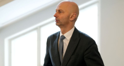 Bijušais Valsts kancelejas direktors Jānis Citskovskis piekritis kļūt par Jaunās konservatīvās partijas premjera amata kandidātu. Bijušais Valsts kancelejas direktors Jānis Citskovskis piekritis kļūt par Jaunās konservatīvās partijas premjera amata kandidātu.