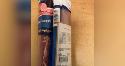 "Biovela" salami desa, kur konstatētas E.coli baktērijas. "Biovela" salami desa, kur konstatētas E.coli baktērijas.