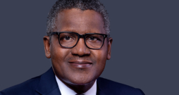 Āfrikas bagātākais cilvēks, Nigērijas uzņēmējs Aliko Dangote.