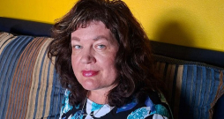 Ilze Graudiņa: "Paņemot no dzīves mazu karkasiņu un apaudzējot ar savu iztēli, rodas mans romāns. Jau brīdī, kad es sāku rakstīt, tā vairs nav reālā dzīve." Ilze Graudiņa: "Paņemot no dzīves mazu karkasiņu un apaudzējot ar savu iztēli, rodas mans romāns. Jau brīdī, kad es sāku rakstīt, tā vairs nav reālā dzīve."