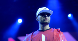 Grupa "Bermudu Divstūris" uzstājas "Summer Sound" festivālā Liepājā.