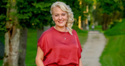 Smiltenes novada Raunas Kultūras centra vadītāja Linda Vecgaile. 