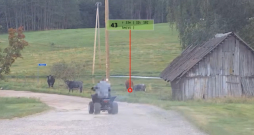 Aizturētais kvadricikla vadītājs bēgšanas brīdī.