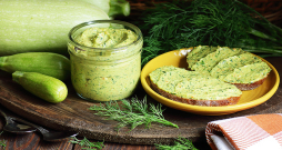 Pesto.
