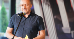 Latvijas Radio Ziņu dienesta vadītājs Uģis Lībietis piedalās Latvijas Žurnālistu asociācijas "Izcilības balvas 2024" pasniegšanas ceremonijā.