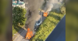 Auto novietojums liek domāt par ļaunprātīgu dedzināšanu.