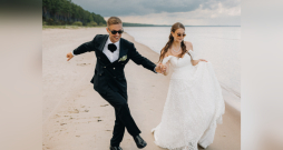 Jānis Pētersons ar sievu Elīnu. Jānis Pētersons ar sievu Elīnu.