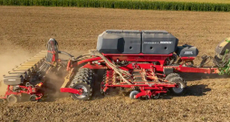 'Horsch Focus 6.50 ST F' sējmašīna. 'Horsch Focus 6.50 ST F' sējmašīna.