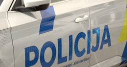 Likumsargi pabeiguši apjomīgu izmeklēšanu par iespējamu krāpšanu organizētā grupā. Likumsargi pabeiguši apjomīgu izmeklēšanu par iespējamu krāpšanu organizētā grupā.