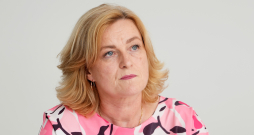 Izglītības un zinātnes ministre Ilze Indriksone. Izglītības un zinātnes ministre Ilze Indriksone.