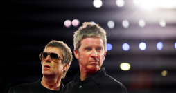 Liams Galahers un Noels Galahers pozē uz sarkanā paklāja, ierodoties uz filmas “Oasis: Don’t Look Back in Anger” seansu 83. Venēcijas starptautiskajā kinofestivālā. Filma iekļauta festivāla ārpuskonkursa programmā. Venēcija, Itālija, 2026. gada 5. septembris. Liams Galahers un Noels Galahers pozē uz sarkanā paklāja, ierodoties uz filmas “Oasis: Don’t Look Back in Anger” seansu 83. Venēcijas starptautiskajā kinofestivālā. Filma iekļauta festivāla ārpuskonkursa programmā. Venēcija, Itālija, 2026. gada 5. septembris.