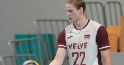 Vēl samērā nesen – pirms pieciem gadiem – Eiropas čempionātā Renārs Jansons bija izlases jaunākais spēlētājs, bet tagad jau viens no līderiem, no kura tiks gaidīts rezultāts.