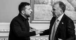 ASV īpašais sūtnis Stīvs Vitkofs un Džareds Kušners 2026. gada 6. septembrī, Marijas pilī Kijivā tiekas ar Ukrainas prezidentu Volodimiru Zelenski.