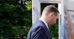 Kaut tiek vērtēts, ka Reiņa Uzulnieka politiskā karjera ir beigusies, tomēr uz 15. Saeimas vēlēšanām viņš paliks ZZS Zemgales kandidātu sarakstā ar pirmo numuru, jo no saraksta kādu personu var svītrot tikai ar tiesas lēmumu. Kaut tiek vērtēts, ka Reiņa Uzulnieka politiskā karjera ir beigusies, tomēr uz 15. Saeimas vēlēšanām viņš paliks ZZS Zemgales kandidātu sarakstā ar pirmo numuru, jo no saraksta kādu personu var svītrot tikai ar tiesas lēmumu.