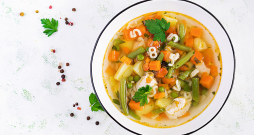Dārzeņu (Minestrone) zupa. Dārzeņu (Minestrone) zupa.