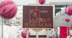 Uļjanai Semjonovai veltītā pastmarka.