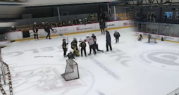 Latvijas jaunatnes čempionāta U11 vecuma grupas mačs starp Tukuma un "Hockey Planet" komandām. Latvijas jaunatnes čempionāta U11 vecuma grupas mačs starp Tukuma un "Hockey Planet" komandām.