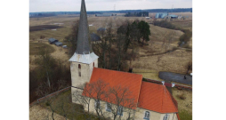 Apriķu luterāņu baznīca, kur darbojies K. G. Elferfelds.