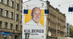 Kulbergs, ir risinājums. Politiskā reklāma Rīgā. Kulbergs, ir risinājums. Politiskā reklāma Rīgā.