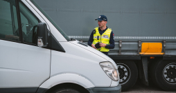 Vieglo komerctransportlīdzekļu pastiprinātā kontrole.