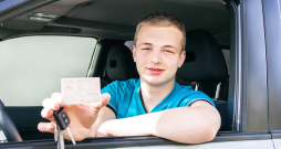 Braukšanas mācību atļauja (tautā bieži dēvēta par baltajām tiesībām) ir oficiāls dokuments, kas apliecina personas tiesības mācīties vadīt transportlīdzekli. Braukšanas mācību atļauja (tautā bieži dēvēta par baltajām tiesībām) ir oficiāls dokuments, kas apliecina personas tiesības mācīties vadīt transportlīdzekli.