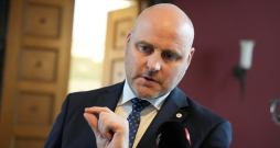 Ministru prezidents Andris Kulbergs. Ministru prezidents Andris Kulbergs.