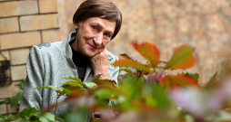 Māra Svīre: "Rakstnieks jau gan visu mūžu raksta vienu romānu – tas ir stāsts par sevi pašu, jo nekad nevar aiziet ne no sevis, ne no saviem piedzīvojumiem un vērojumiem, un brīdī, kad to aptrūkstas, tad arī vairs nav jāraksta."