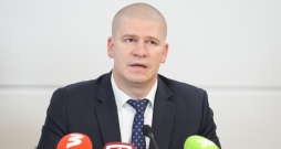 Varis Teivāns.
