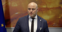 Ministru prezidents Andris Kulbergs (Apvienotais saraksts).