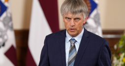 Dainis Aļeksējevs. Dainis Aļeksējevs.