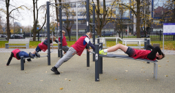 Rīgas 45. vidusskolas teritorijā atklāts jauns multifunkcionāls sporta laukums. Rīgas 45. vidusskolas teritorijā atklāts jauns multifunkcionāls sporta laukums.