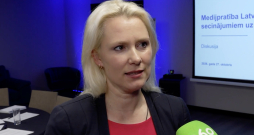 NEPL priekšsēdētāja Aurēlija Ieva Druviete. NEPL priekšsēdētāja Aurēlija Ieva Druviete.