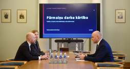 Andris Šuvajevs, Agnese Lāce, Andris Kulbergs. Sarunas par jaunās valdības izveidi. Andris Šuvajevs, Agnese Lāce, Andris Kulbergs. Sarunas par jaunās valdības izveidi.