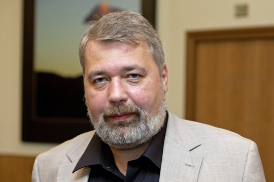 Nobela Miera prēmijas laureāts Dmitrijs Muratovs aizliegto vārdu "karš" aizvieto ar vārdu "elle", jo šis vārds vēl nav aizliegts.