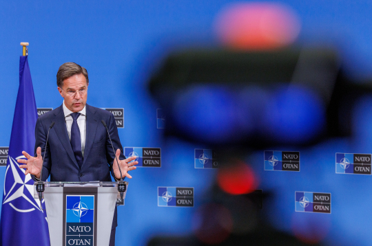 NATO ģenerālsekretārs Marks Rite. NATO ģenerālsekretārs Marks Rite.