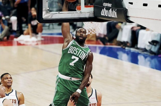 Džeilens Brauns un Bostonas "Celtics". Džeilens Brauns un Bostonas "Celtics".